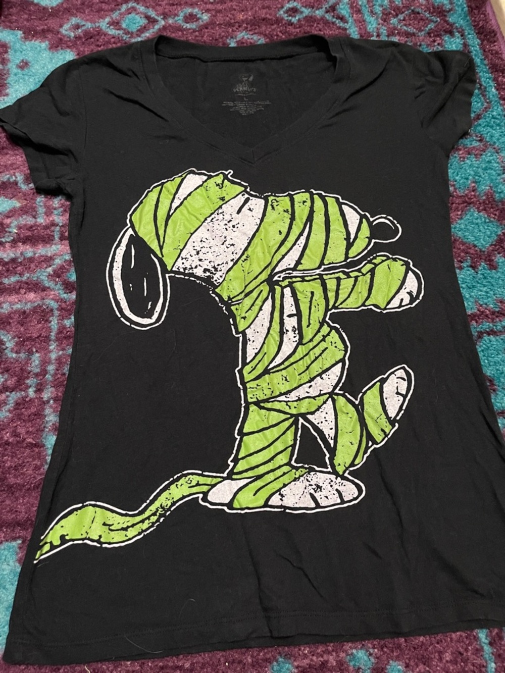 Snoopy Mummy Glow in the Dark Halloween T-shirt